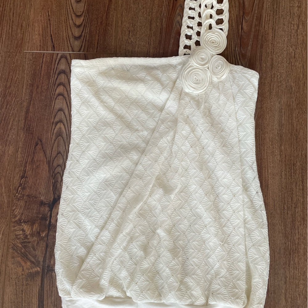 One-shoulder tank